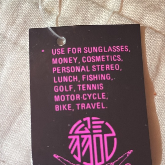 (4) 80’s Fanny Pack - Picture 7 of 7